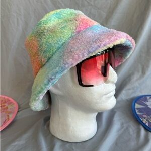 RAVELUXE 🥳 Bucket Hat 👒 Furry 🐰 ✨ Multi-Color ✨